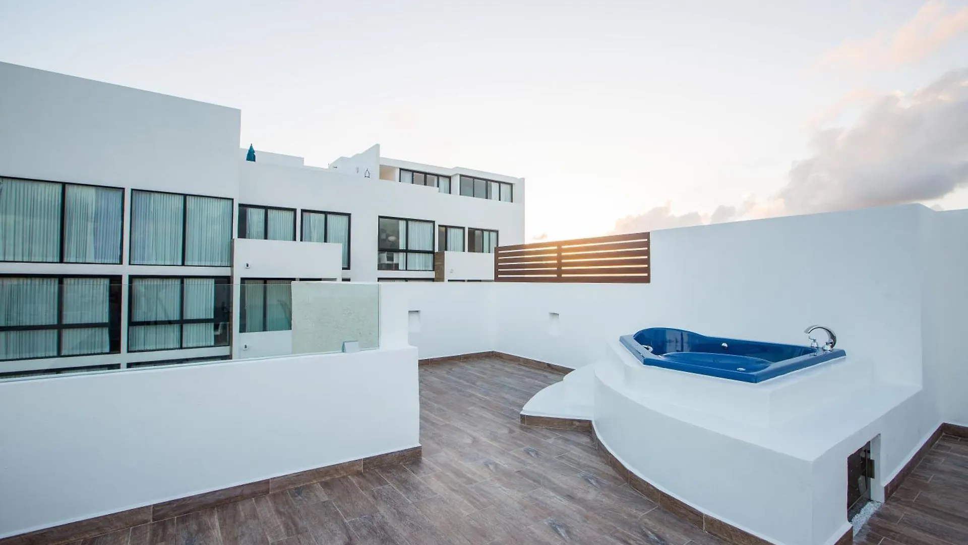 Best Penthouses&Apartments In The Center Of Pdc! Playa del Carmen