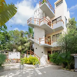 Amigos , Tulum México