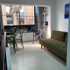 Casa Estadio Cerca Unidad Deportiva Atanasio Girardot - Laureles , Medellín Colombia